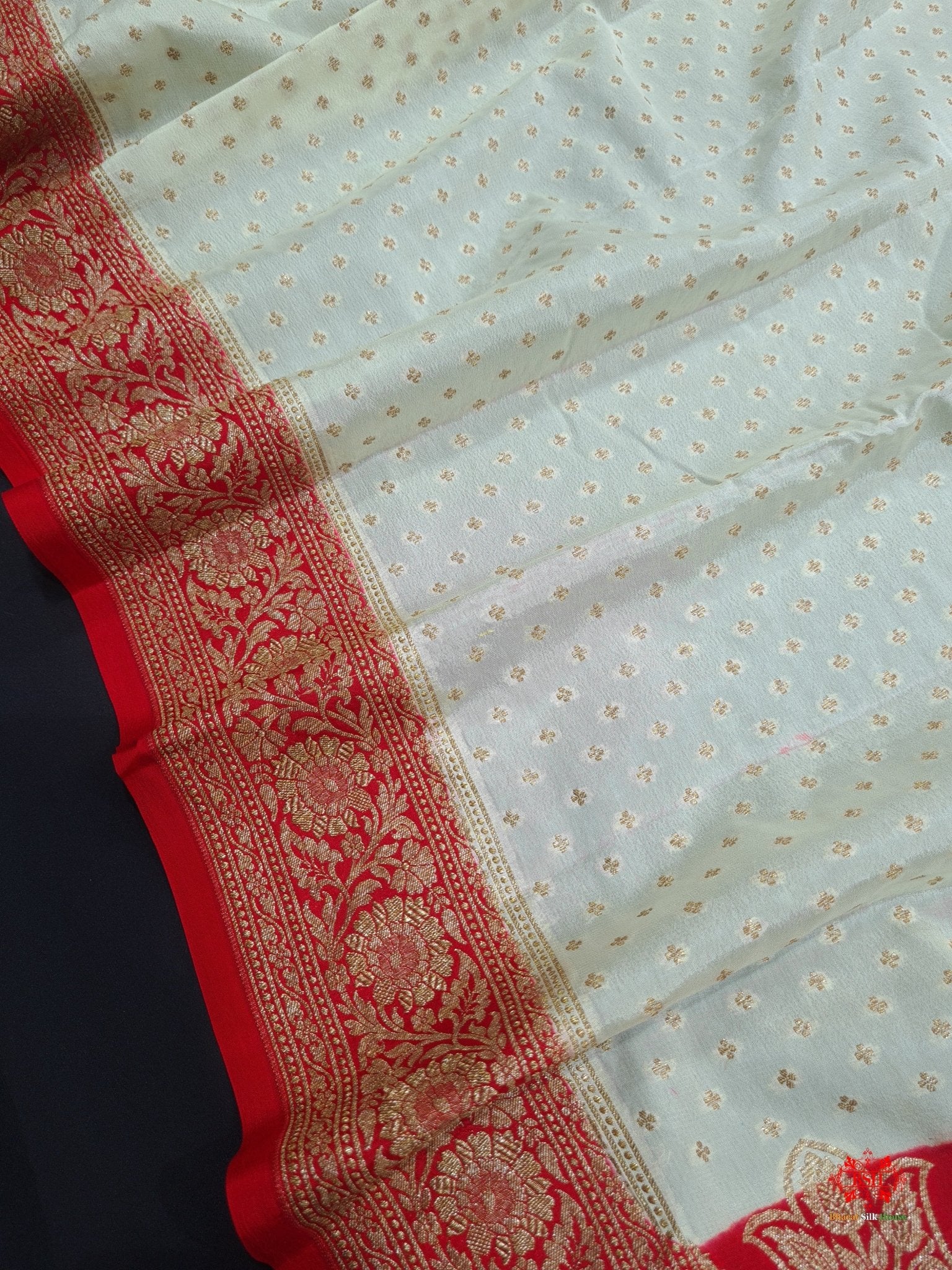 Pure Crepe White With Red Border Saree - Bharat Silk House