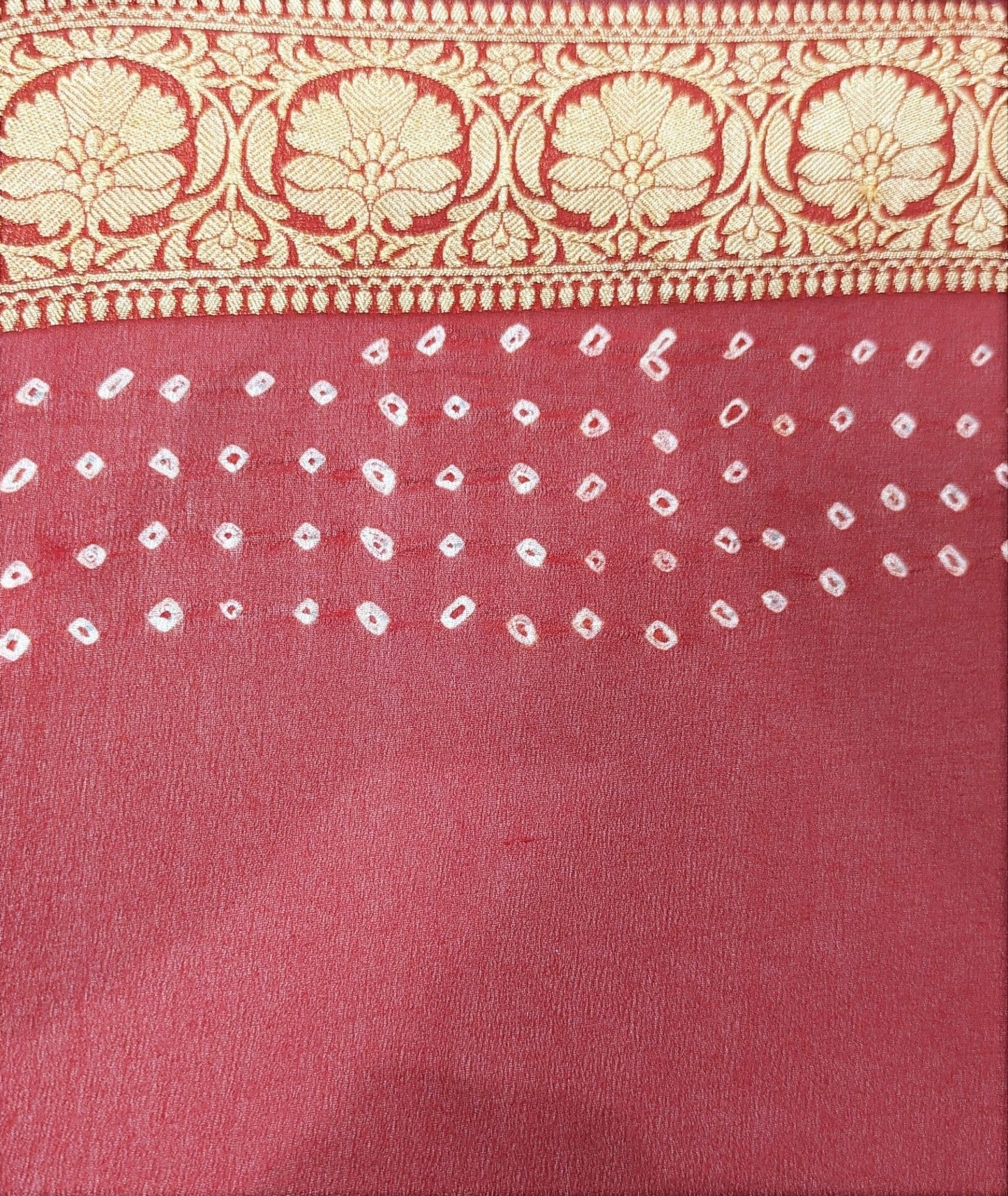 Pure Georgette Bandhani Handloom Saree In Shades Of Red/Orange - Bharat Silk House