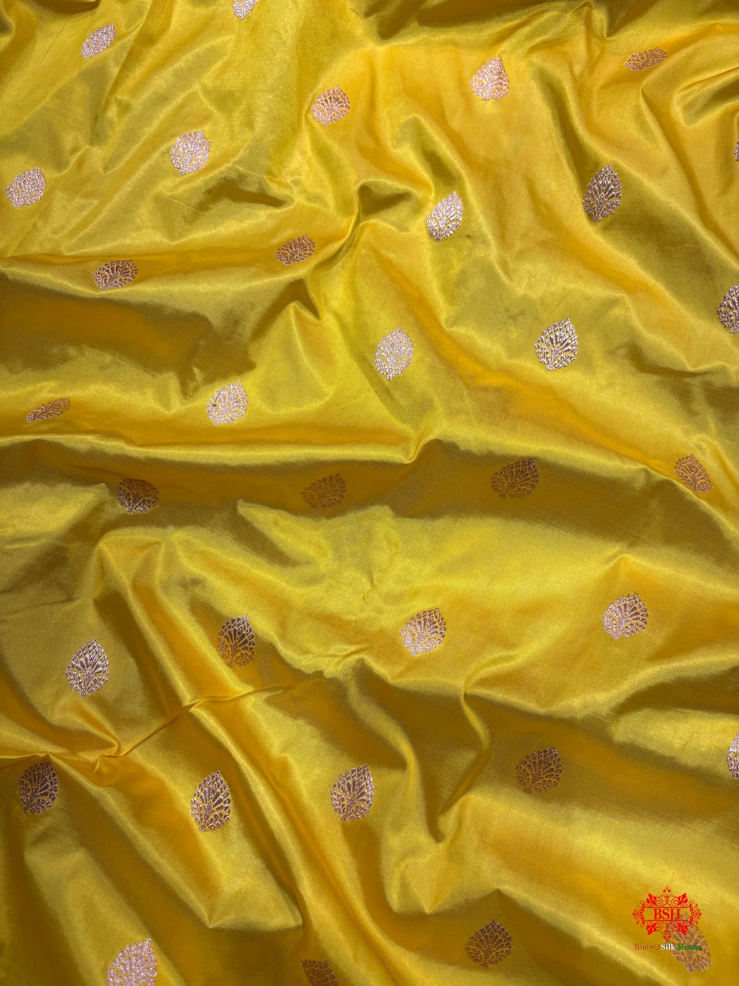 Pure Banarasi  Handloom Katan Silk Antique Zari Saree In Shades Of Yellow