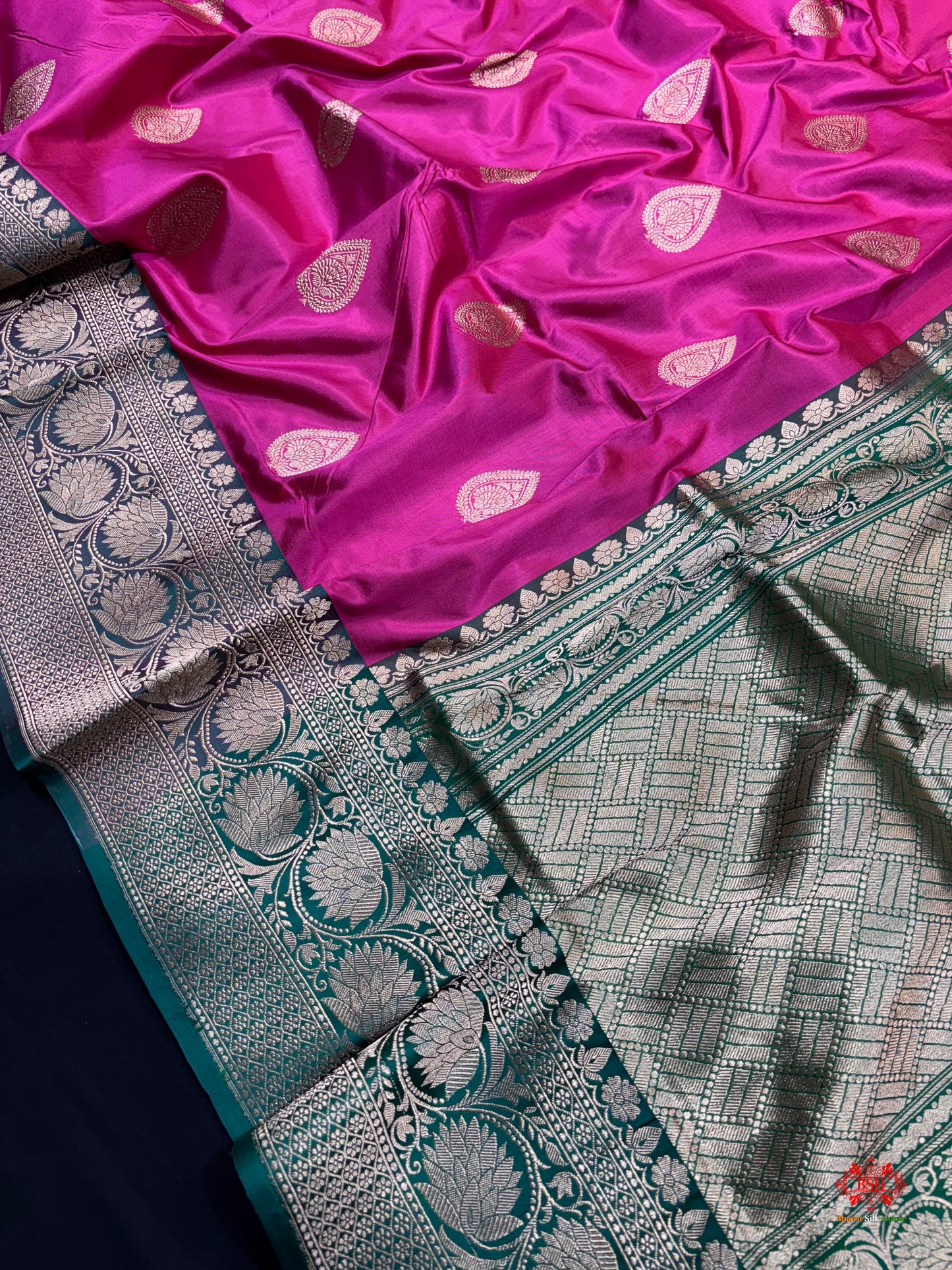 Pure Banarasi  Handloom Katan Silk  Antique Zari Saree In Shades Of Pink