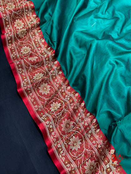 Pure Banarasi  Handloom Katan Silk Reshami Zari Saree In Shades Of Cadmium Green With Red Border