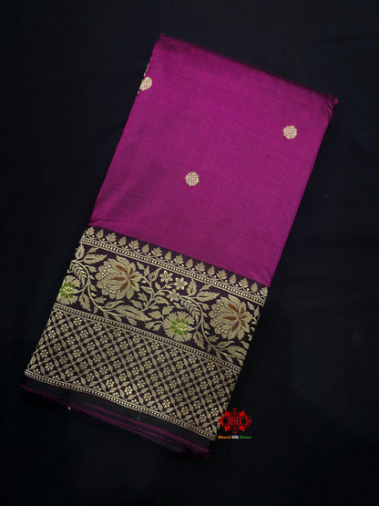 Pure Banarasi  Handloom Katan Silk Antique Zari Saree In Shades Of Magenta