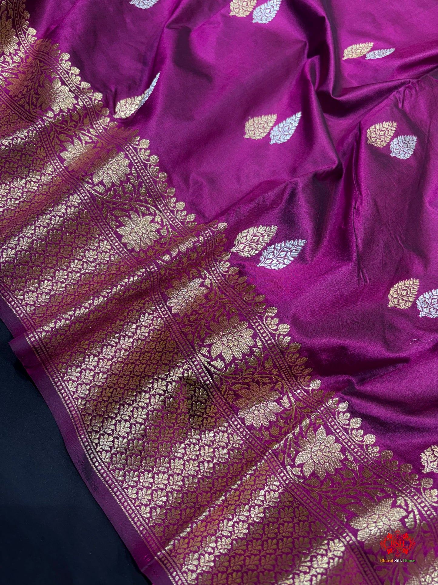 Pure Banarasi  Handloom Katan Silk  Antique Dual Zari Saree In Shades Of Wine