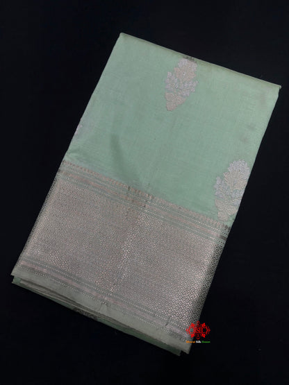 Pure Banarasi  Handloom Katan Silk  Antique Dual Zari Saree In Shades Of Light Firozi