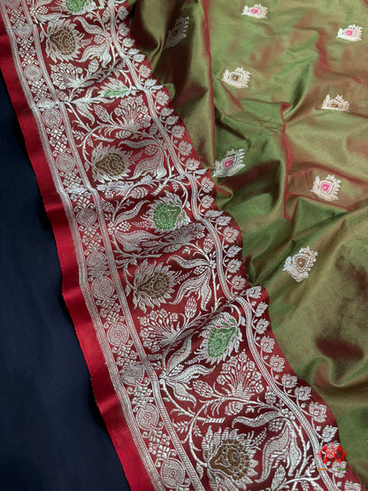 Pure Banarasi  Handloom Katan Silk Antique Meena Zari Saree In Cross Shades Of Green/Red