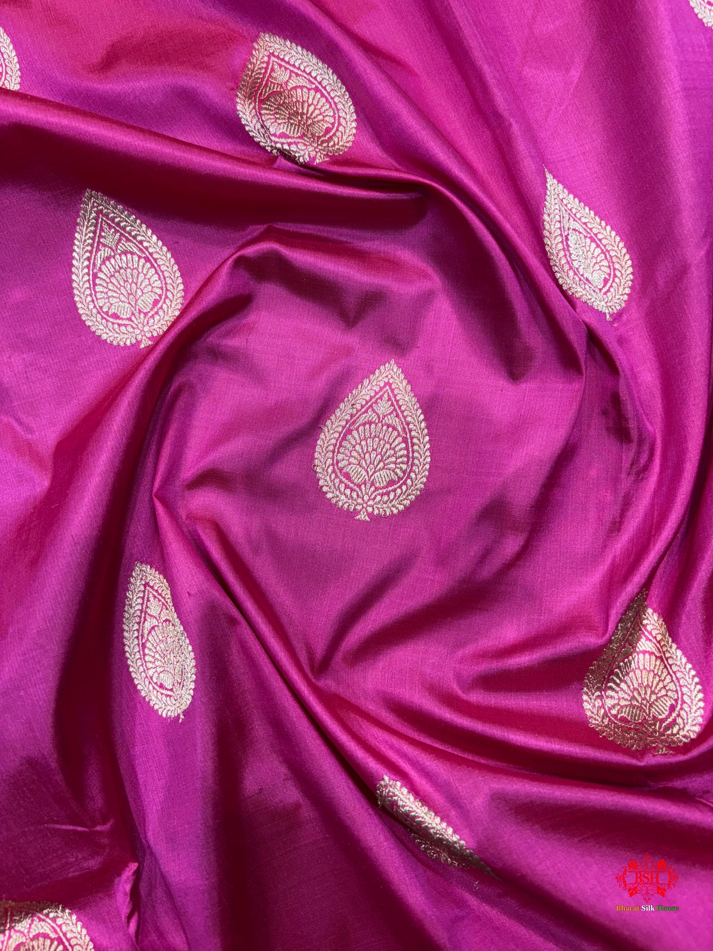 Pure Banarasi  Handloom Katan Silk  Antique Zari Saree In Shades Of Pink