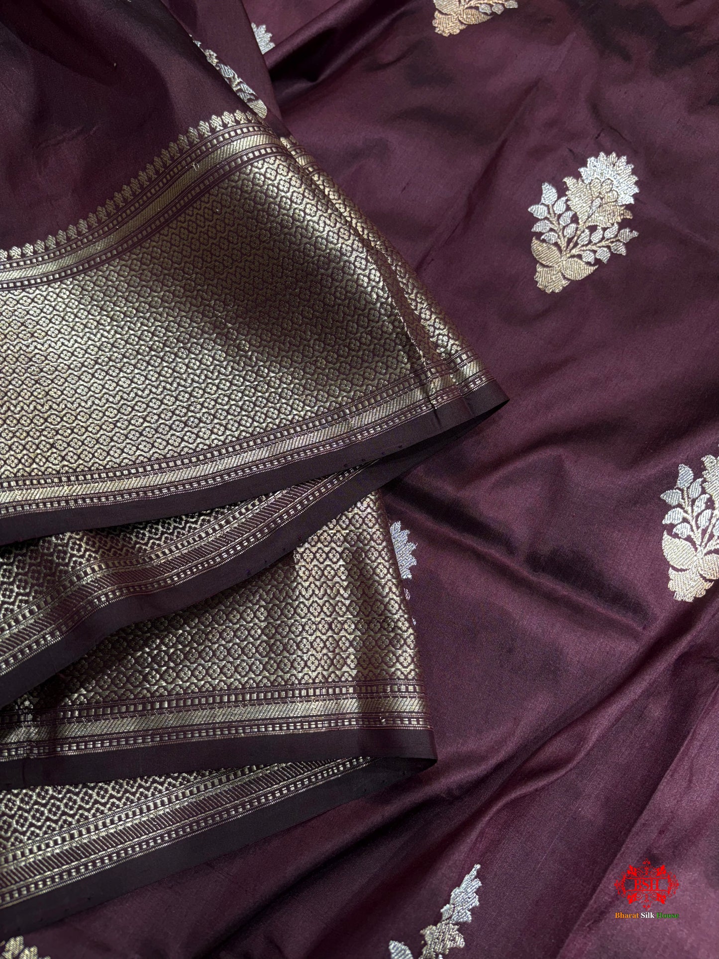 Pure Banarasi  Handloom Katan Silk  Antique Dual Zari Saree In Shades Of Garnet