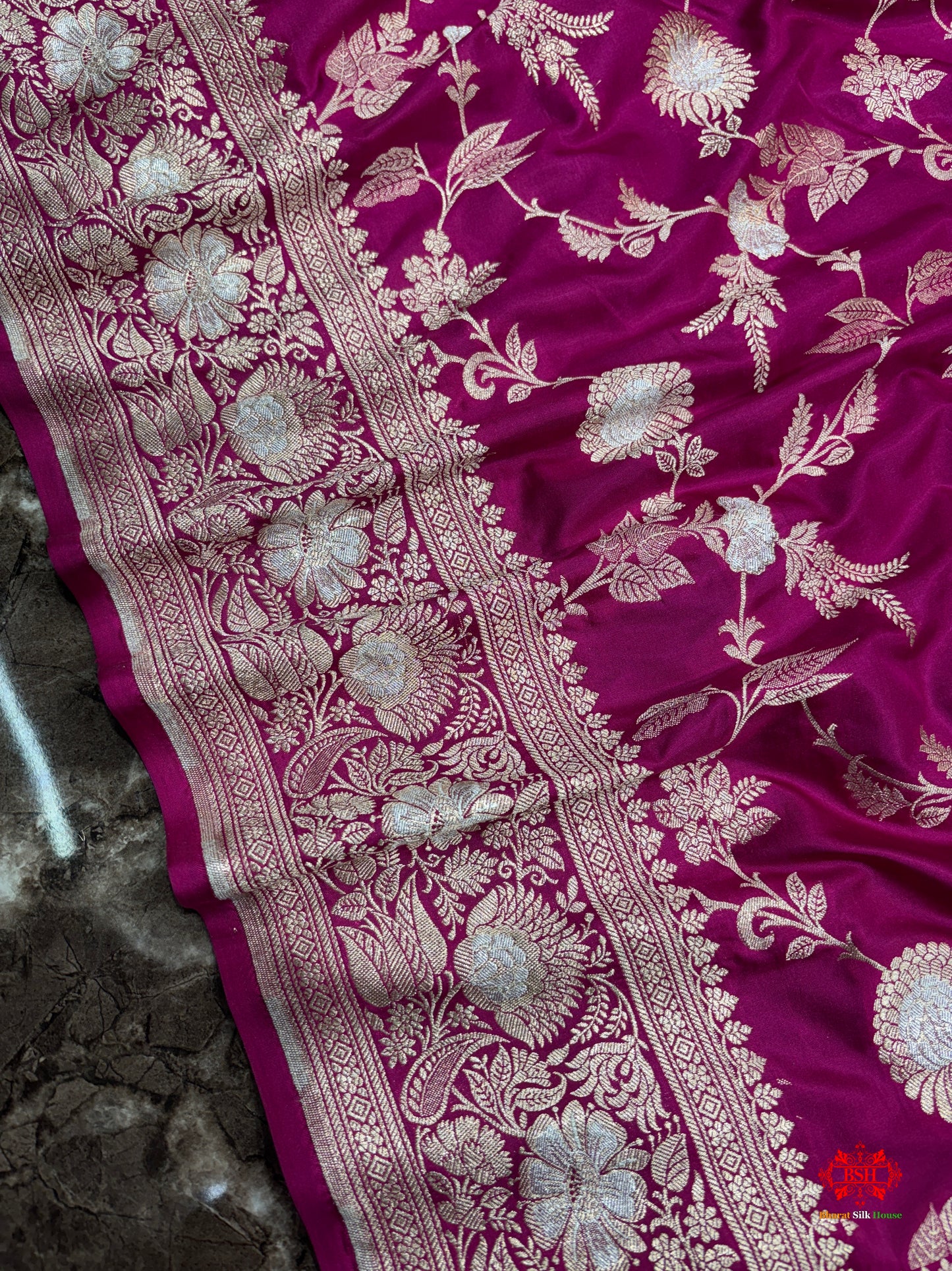 Handloom Banarasi Pure Katan Silk Opara Sona Rupa Dual Zari Saree Floral Jaal In Shades Of Rani