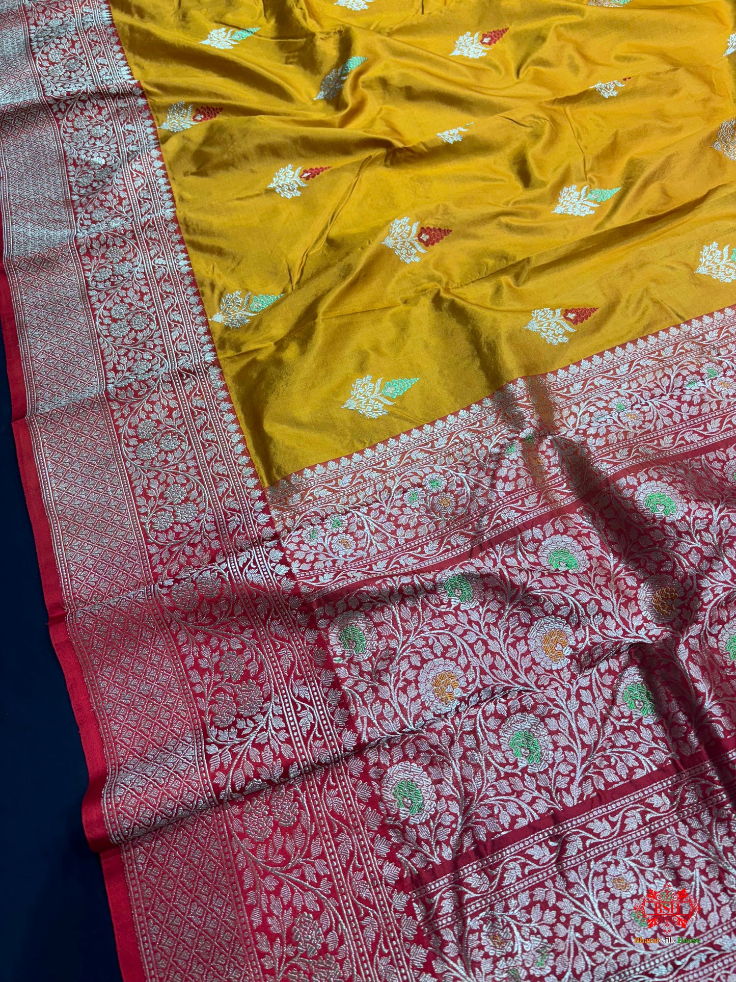 Pure Banarasi  Handloom Katan Silk Antique Zari Meenakari Saree In Shades Of Mustard