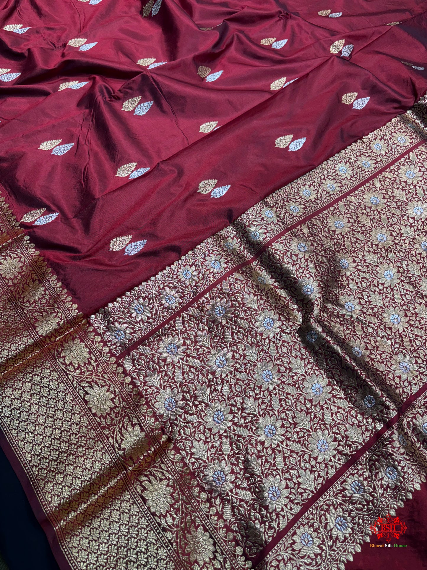 Pure Banarasi Handloom Katan Silk Antique Dual Zari Saree In Shades Of Maroon