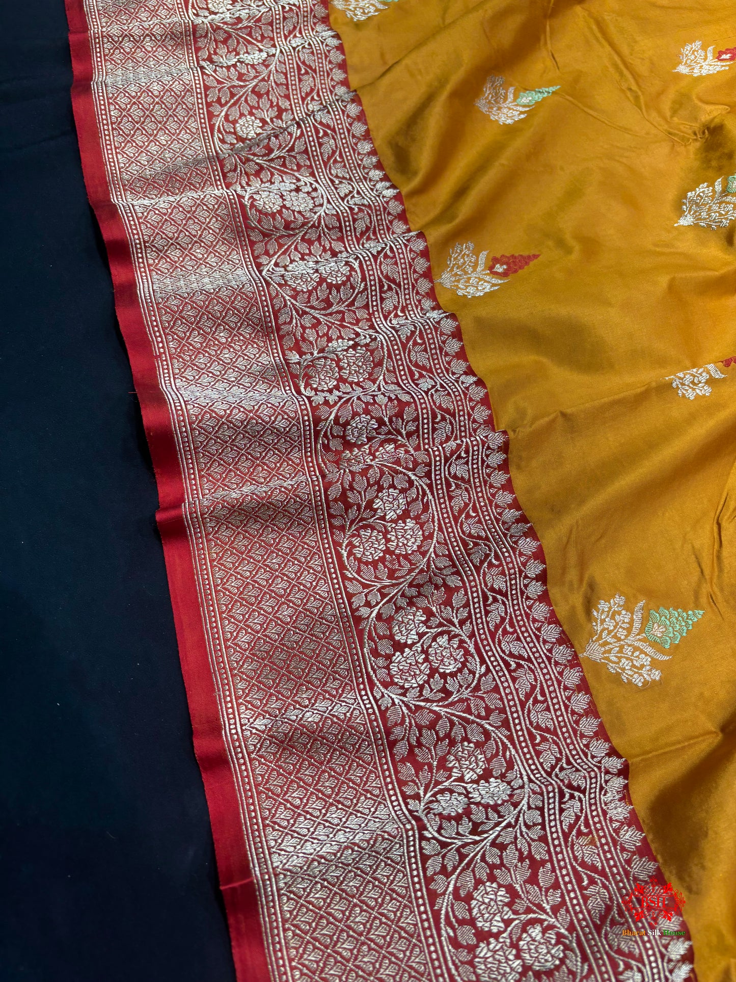 Pure Banarasi  Handloom Katan Silk Antique Zari Meenakari Saree In Shades Of Mustard