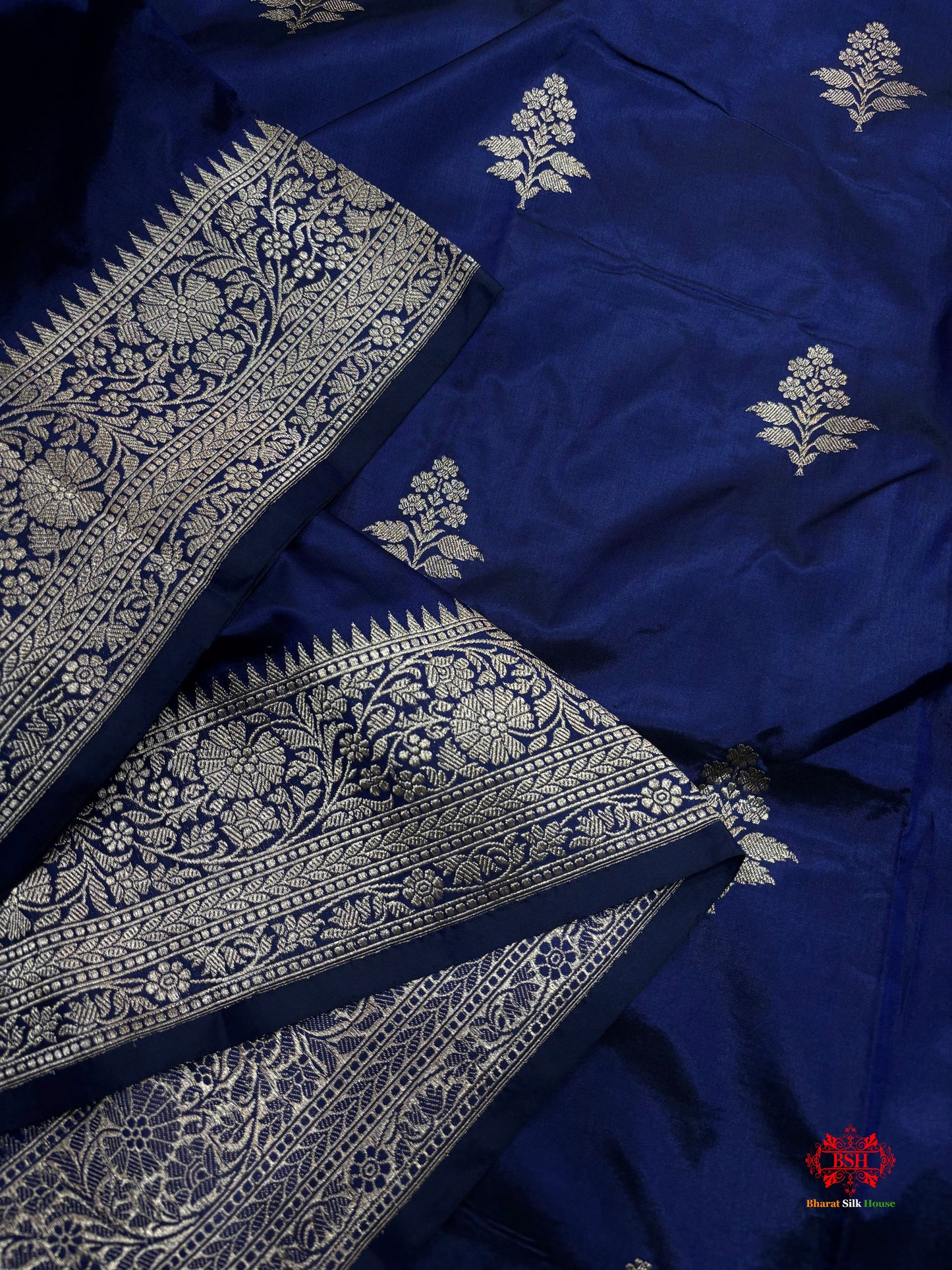 Pure Banarasi  Handloom Katan Silk Antique Zari Saree In Shades Of Blue