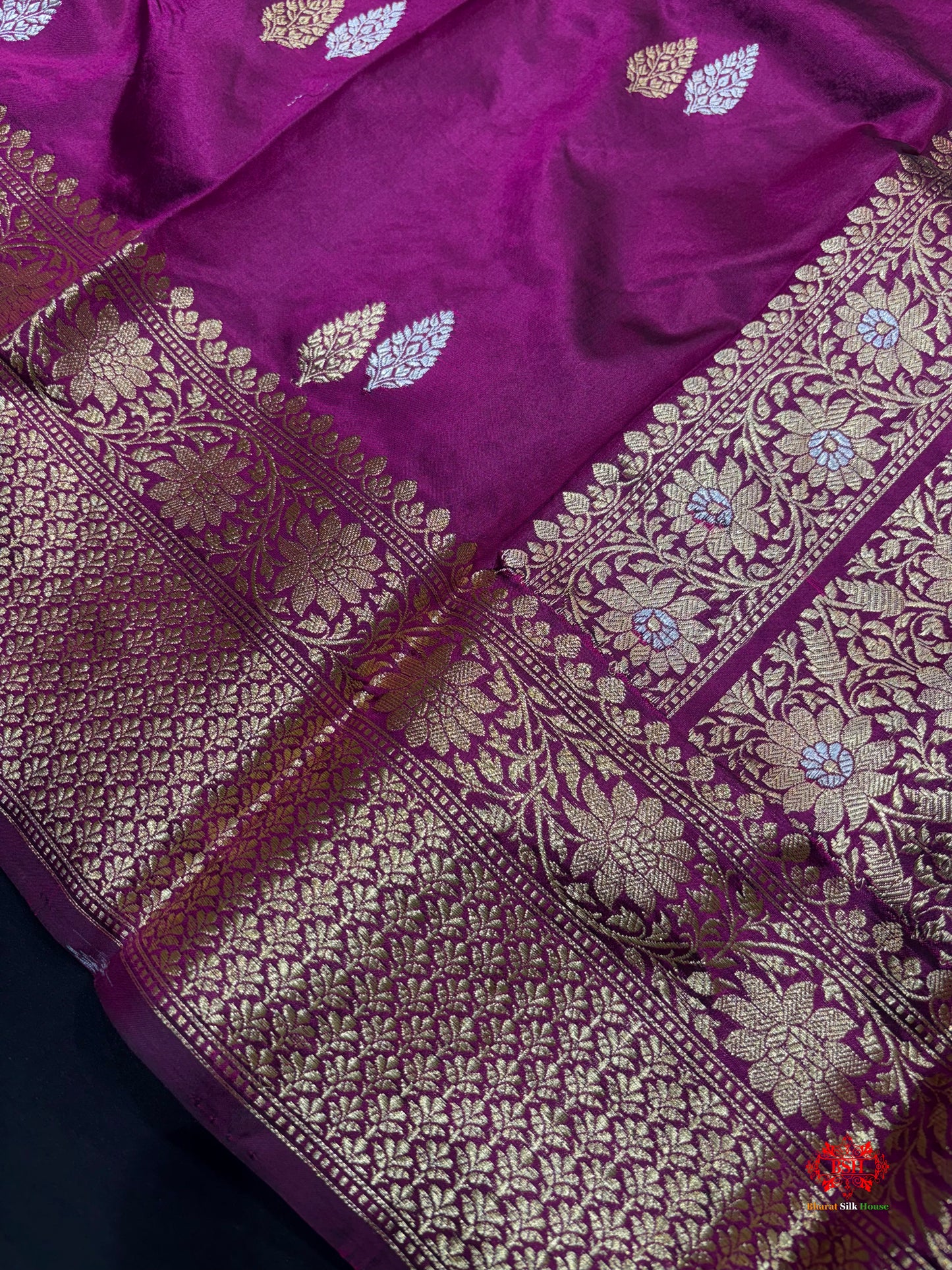 Pure Banarasi  Handloom Katan Silk  Antique Dual Zari Saree In Shades Of Wine