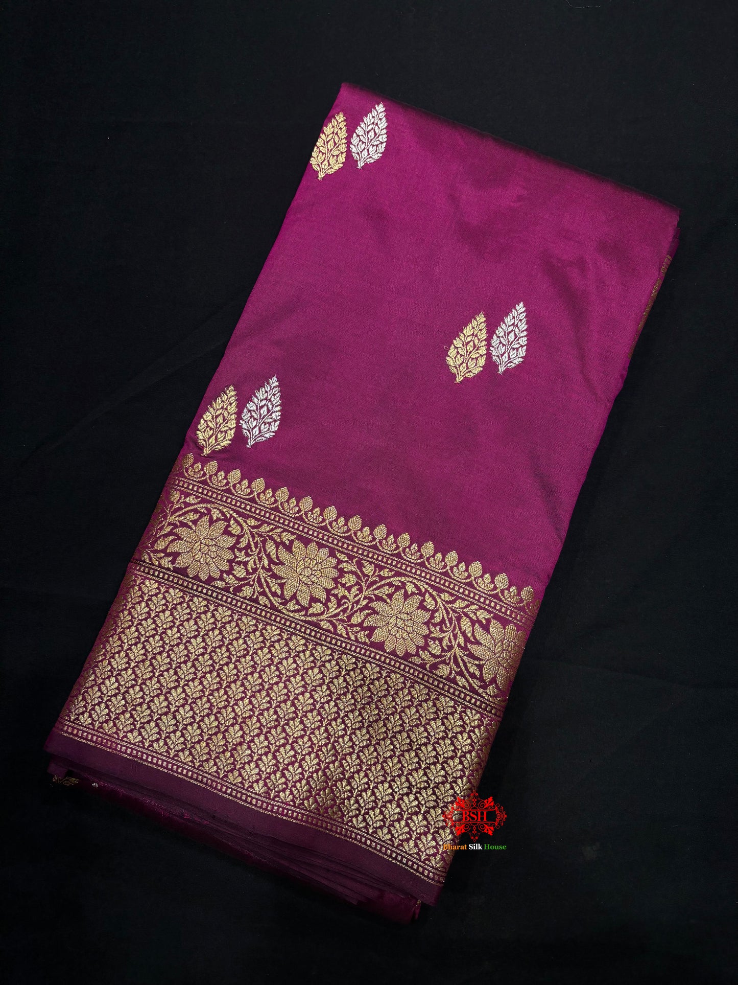 Pure Banarasi  Handloom Katan Silk  Antique Dual Zari Saree In Shades Of Wine