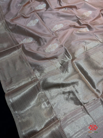 Pure Banarasi  Handloom Katan Silk  Antique Dual Zari Saree In Shades Of Peach