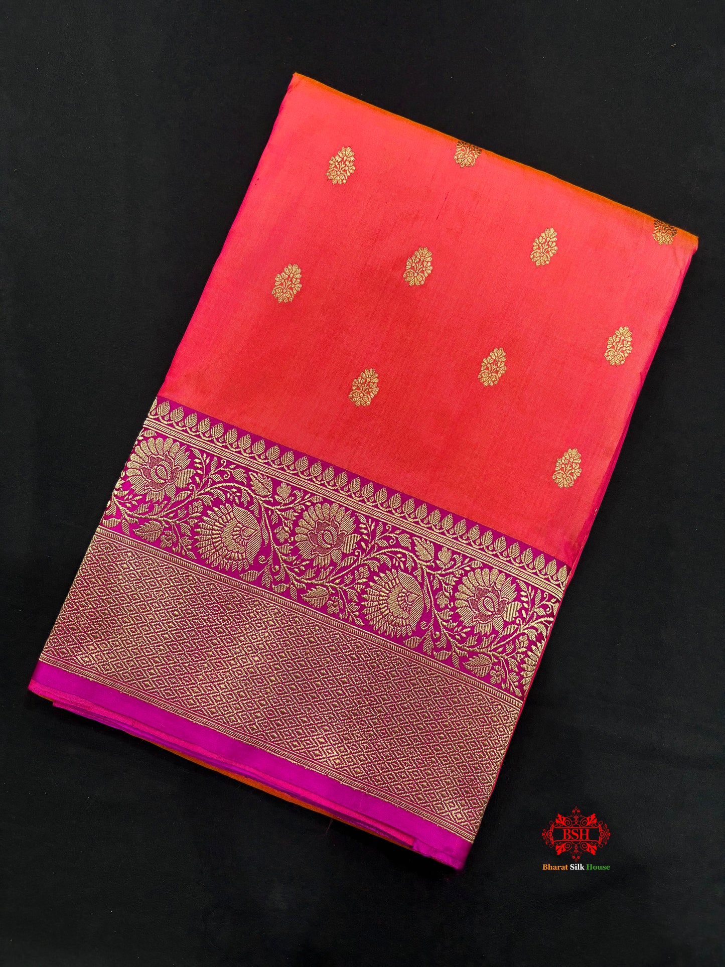 Pure Banarasi  Handloom Katan Silk Antique Zari Saree In Cross Shades Of Pink/Orange