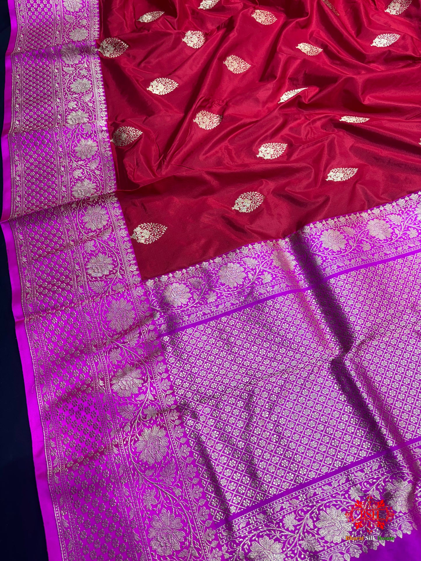 Pure Banarasi  Handloom Katan Silk Antique Zari Saree In Shades Of Red