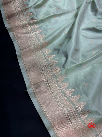 Pure Banarasi  Handloom Katan Silk Antique Zari Saree In Shades Of Pista