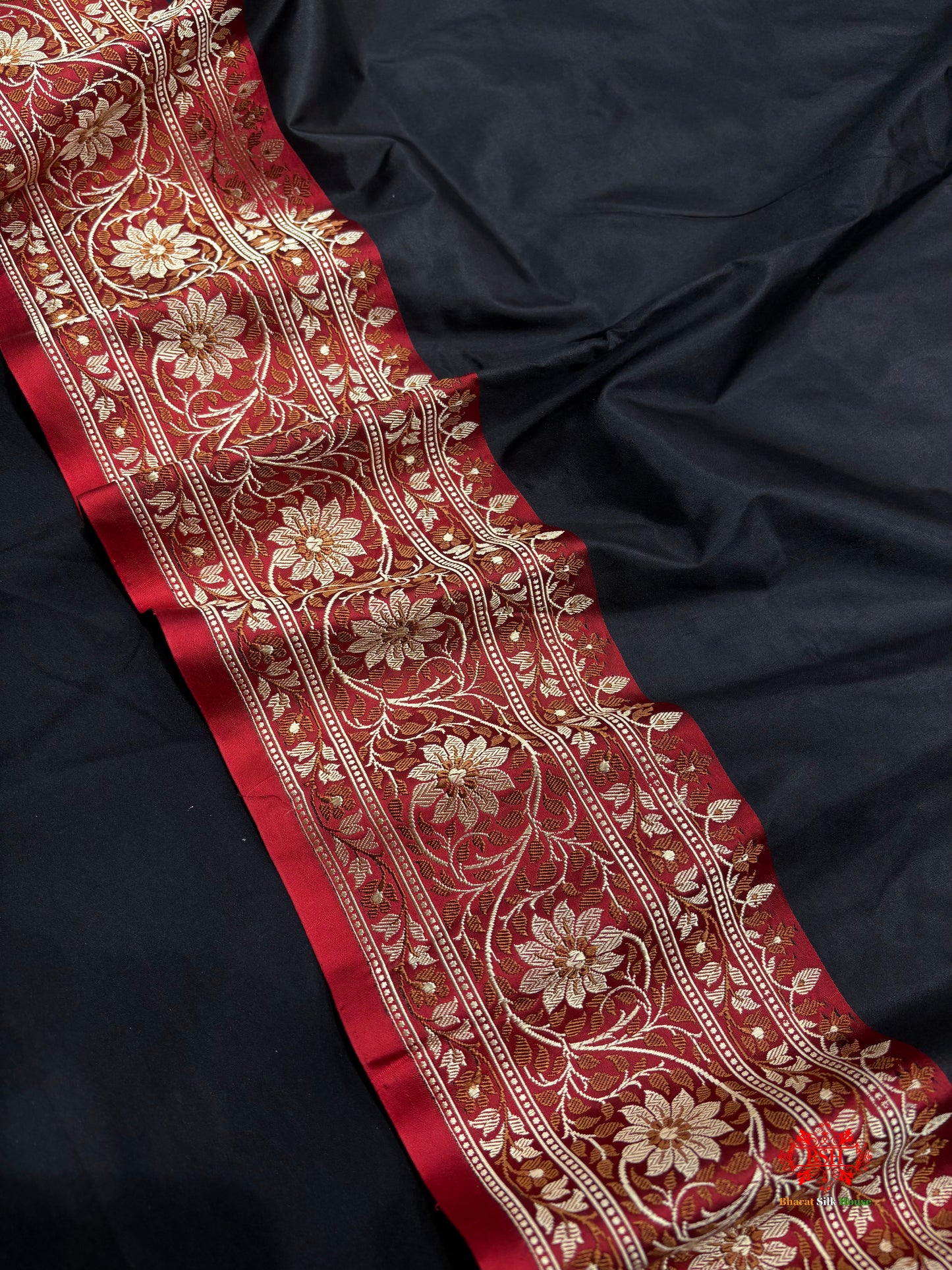 Pure Banarasi  Handloom Katan Silk Reshami Zari Saree In Shades Of Black With Red Border