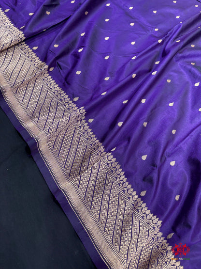 Pure Banarasi  Handloom Katan Silk Antique Zari Saree In Shades Of Navy Blue