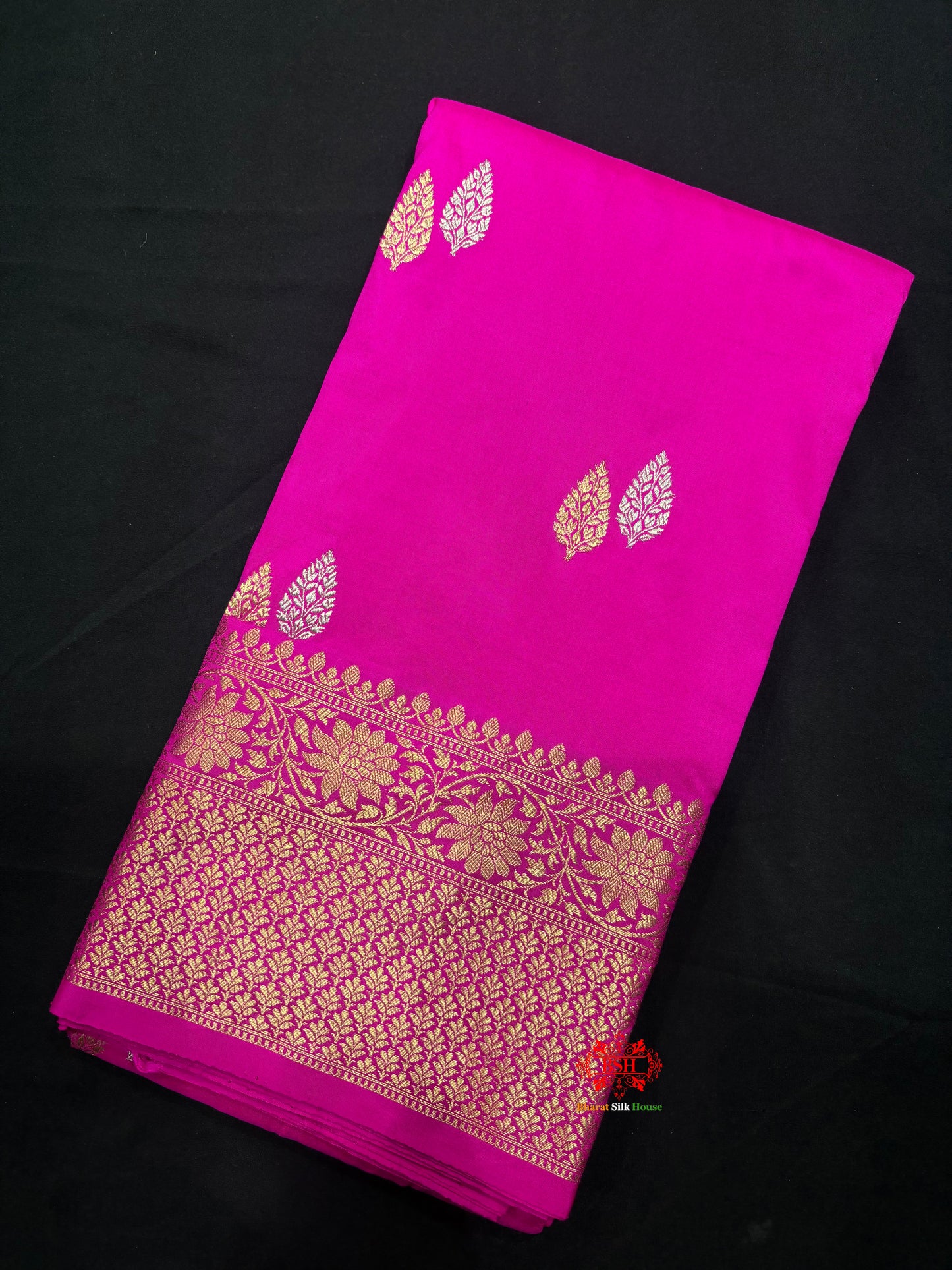 Pure Banarasi  Handloom Katan Silk  Antique Dual Zari Saree In Shades Of Pink