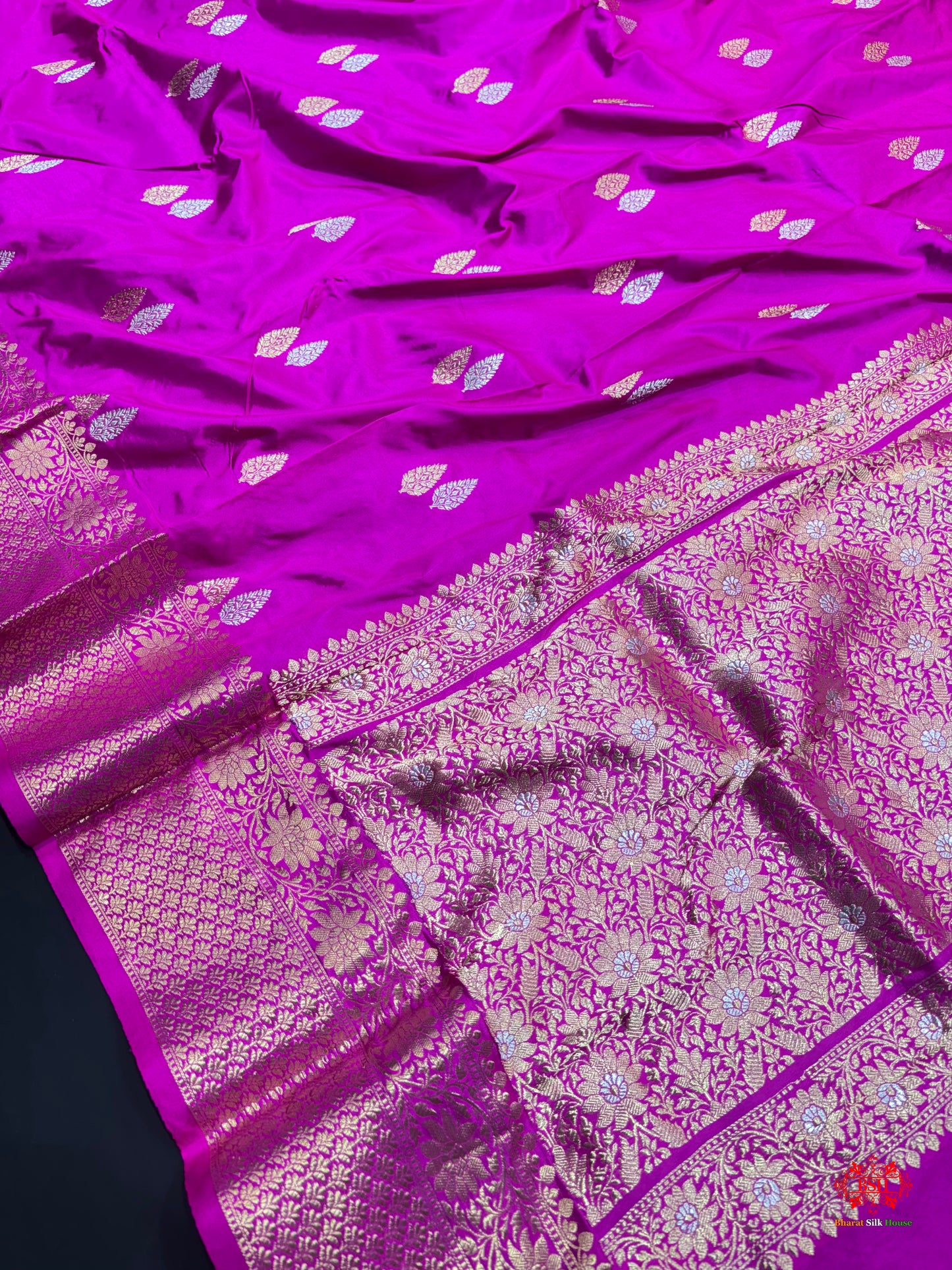 Pure Banarasi  Handloom Katan Silk  Antique Dual Zari Saree In Shades Of Pink