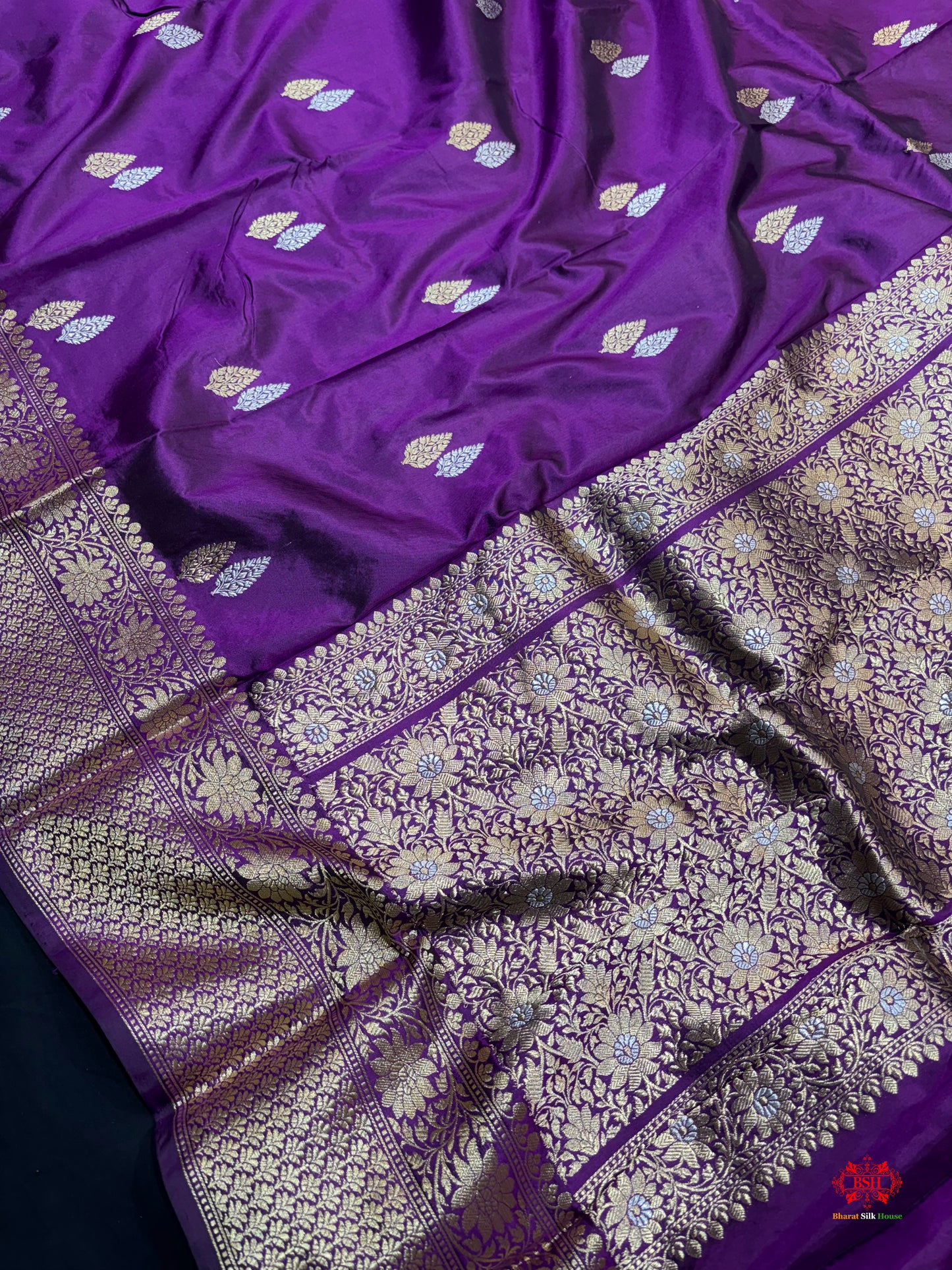 Pure Banarasi  Handloom Katan Silk  Antique Dual Zari Saree In Shades Of Indigo Blue