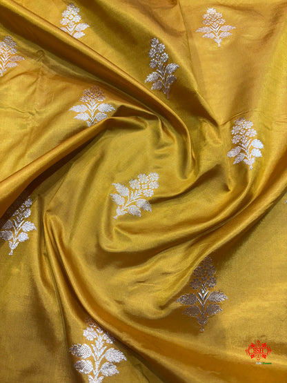 Pure Banarasi  Handloom Katan Silk Antique Zari Saree In Shades Of Mustard