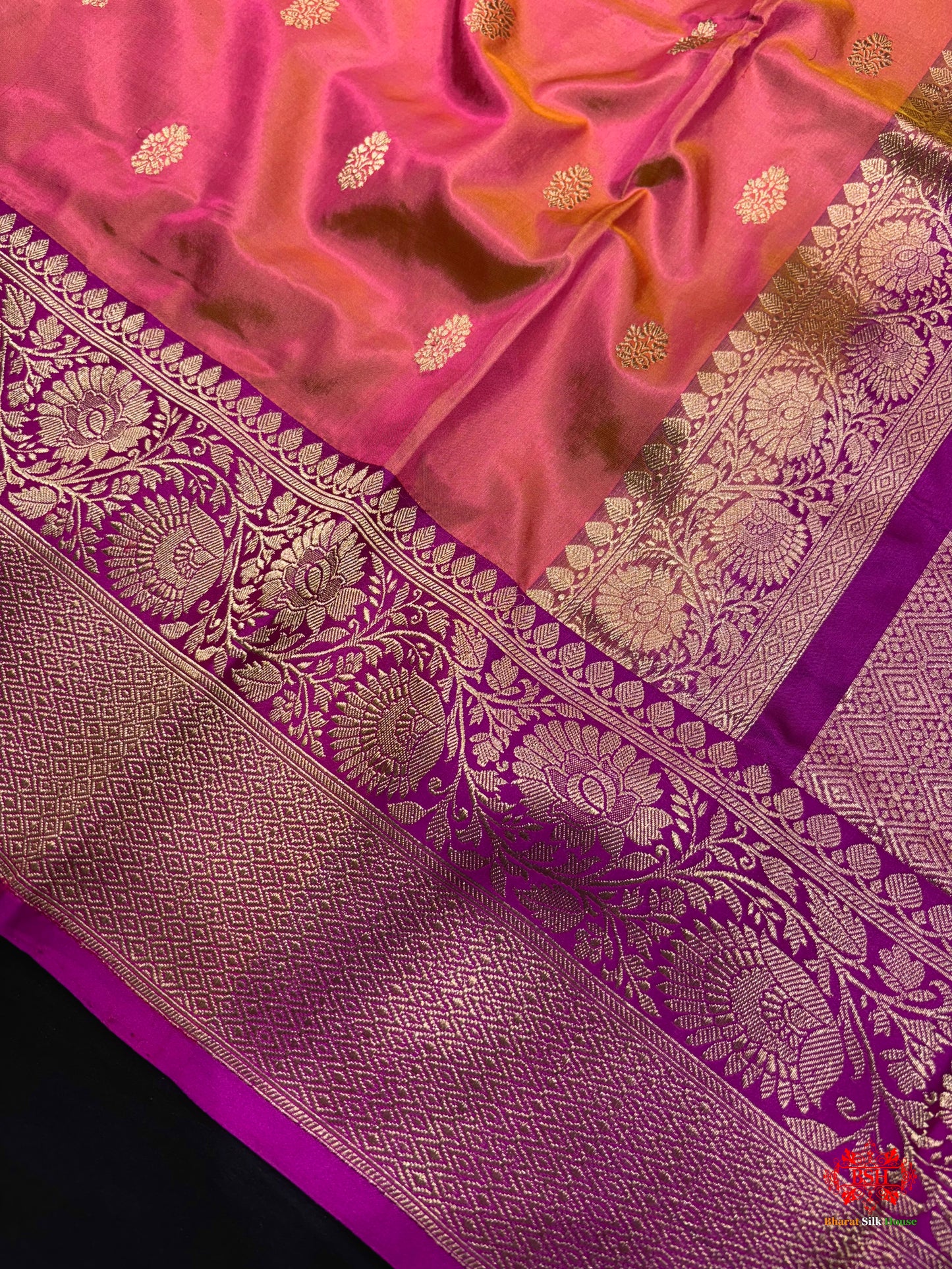 Pure Banarasi  Handloom Katan Silk Antique Zari Saree In Cross Shades Of Pink/Orange