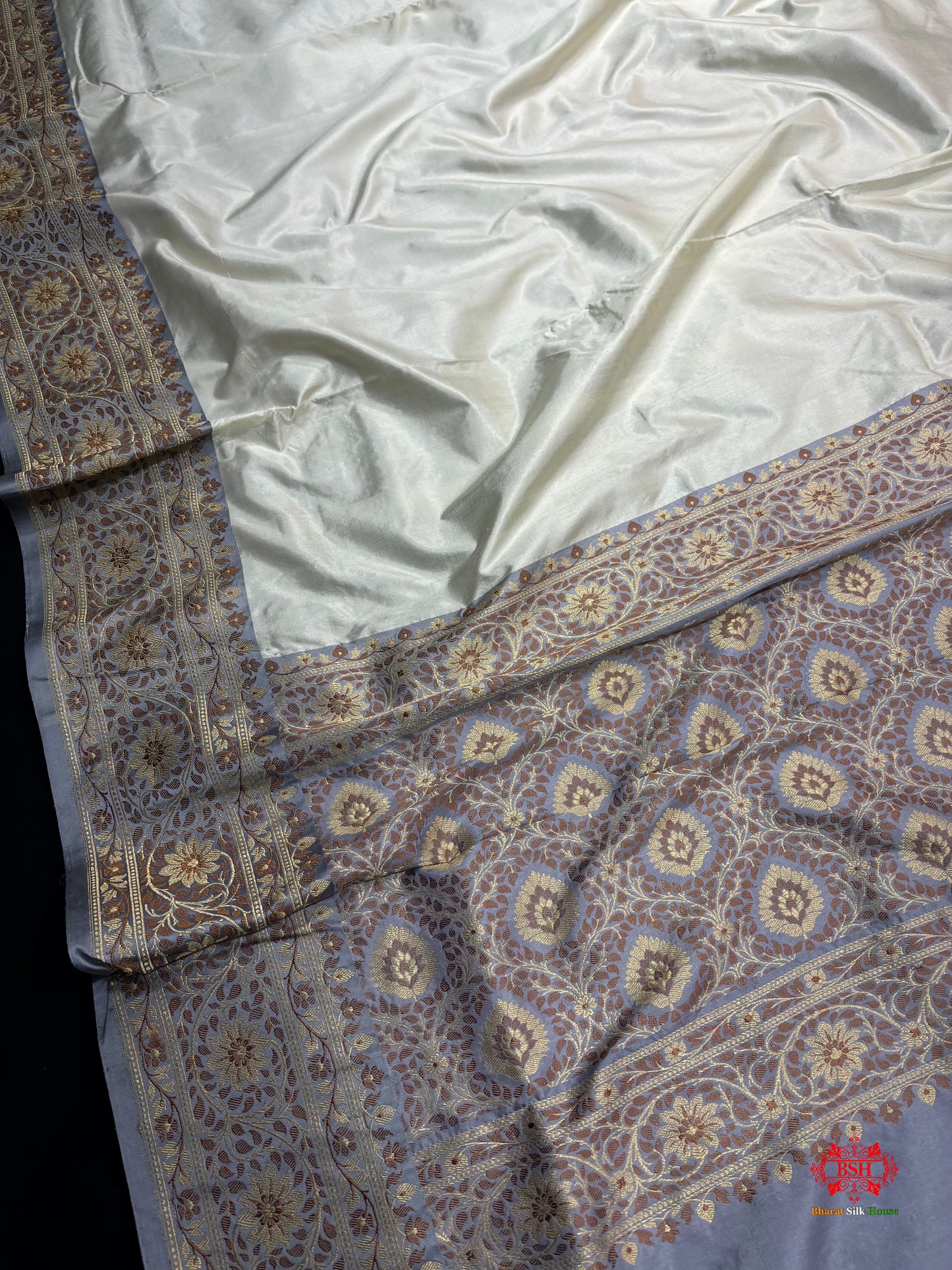 Pure Banarasi  Handloom Katan Silk  Reshami Zari Saree In Shades Of Off White With Grey Border