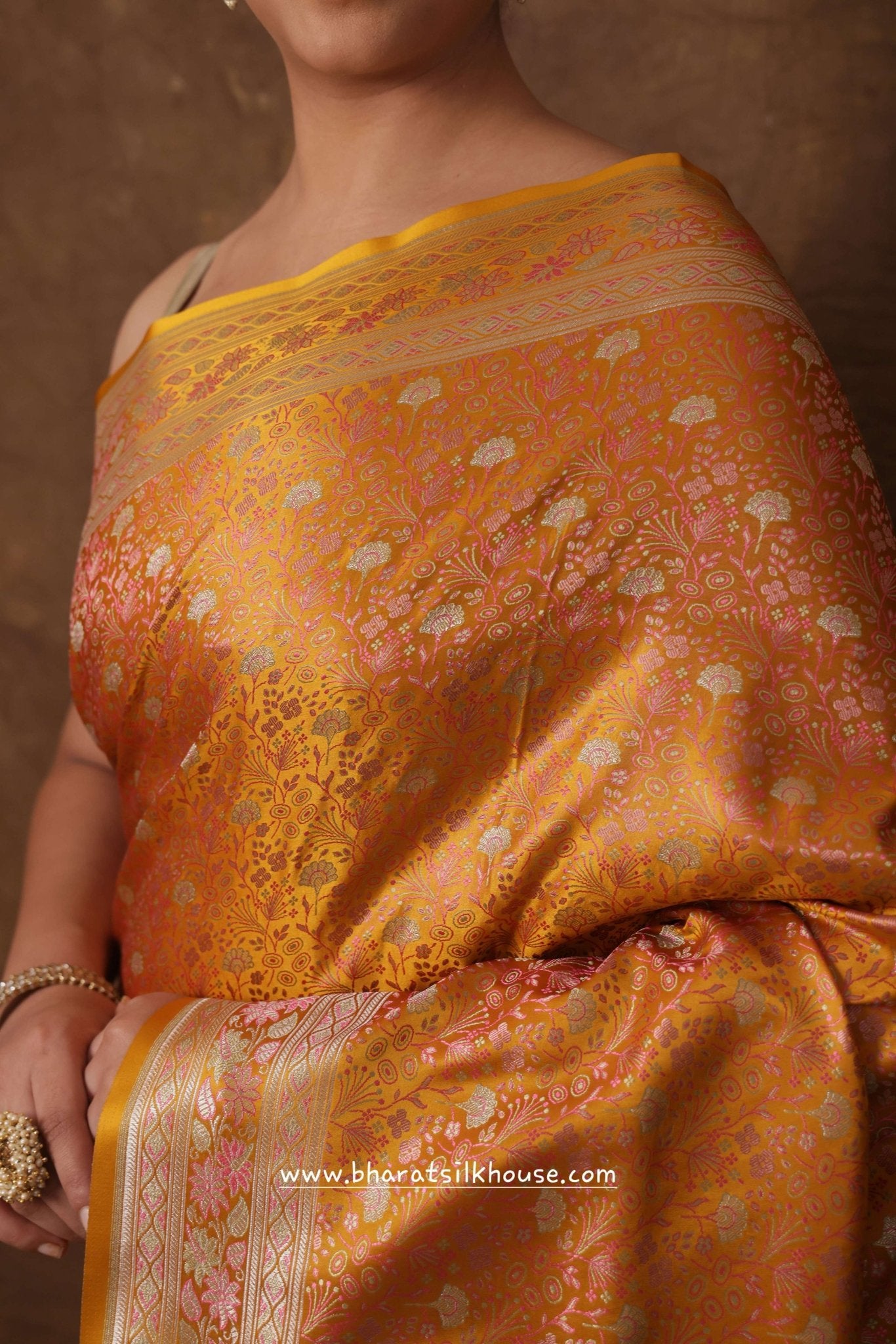 Shades Of Mustard Yellow Dohri Resham Zari Booti Tanchoi Silk Saree - Bharat Silk House Tanchoi katan