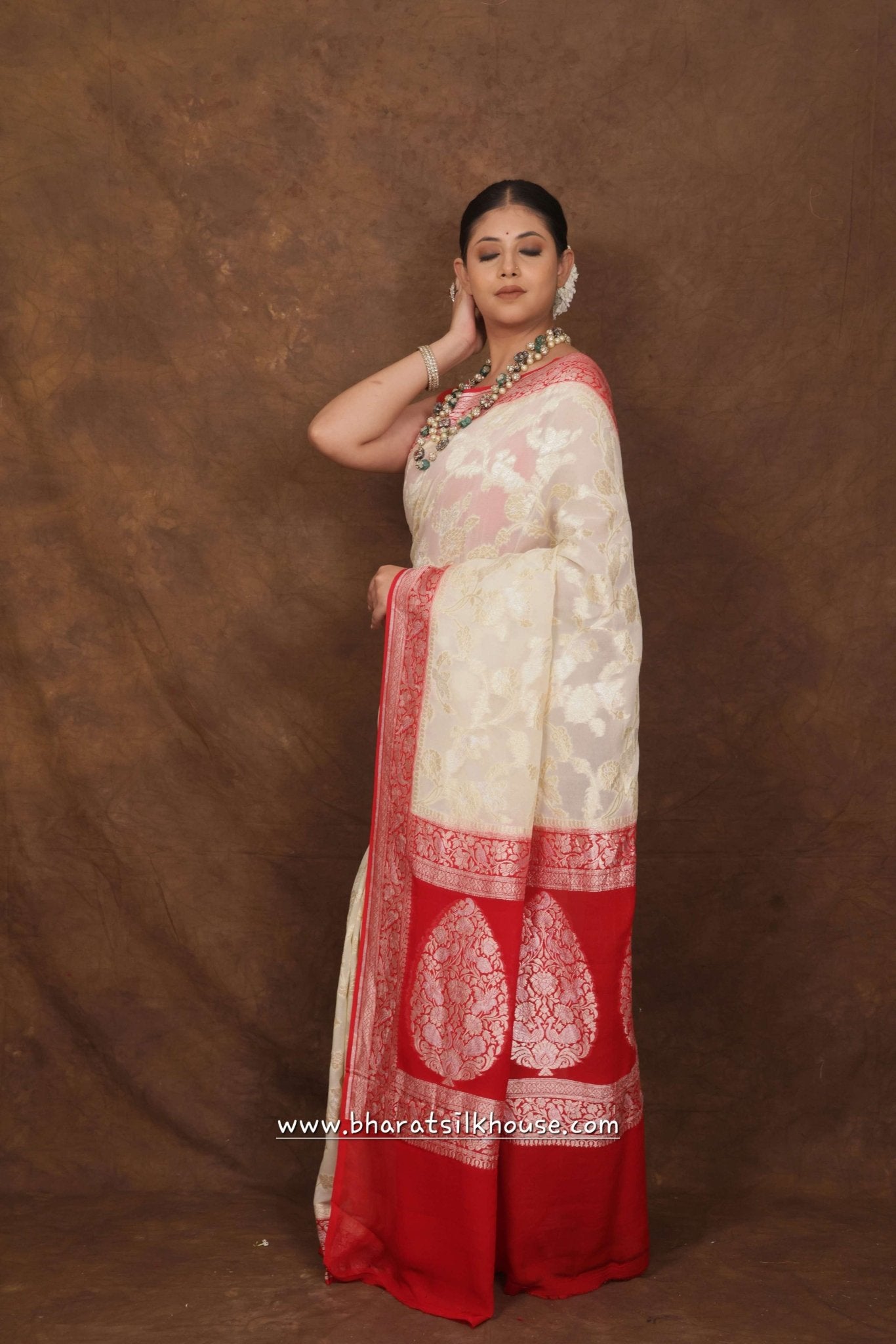 White Four Way Layer Sona Rupa Khaddi Chiffon Saree - Bharat Silk House Chiffon Sarees